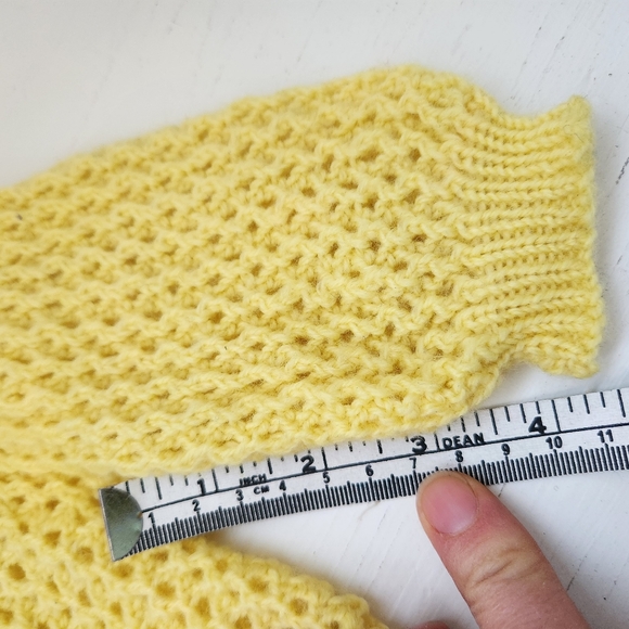 Handmade Baby Sweater and Bonnet 0-6 Months NEW - Picture 9 of 9